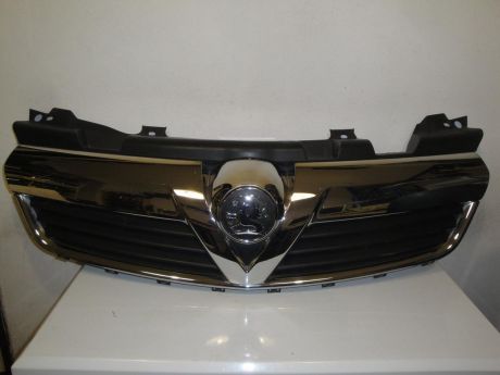 Opel zafira B maska Vauxhall