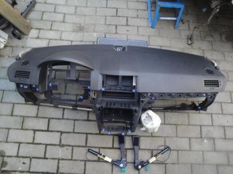 Opel astra H palubka s airbagy