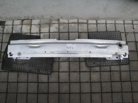BMW X5 G05 zadní výztuha