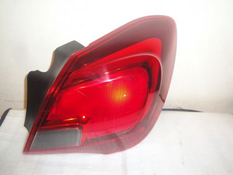 Opel corsa E 3dv. lampa pravá