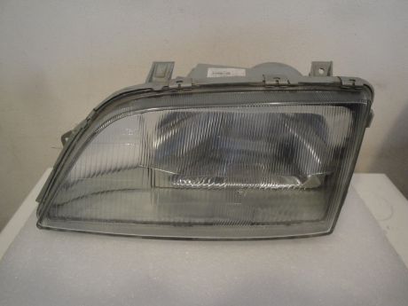 Opel omega A levý světlo