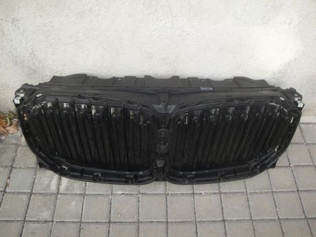 BMW X5 G05 horní žaluzie