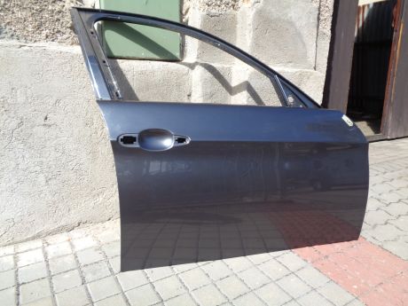BMW E90 dveře pravé přední
