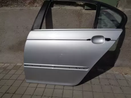 BMW 3 E46 dveře levé zadní