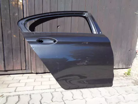BMW 5 G30 pravé zadní dveře