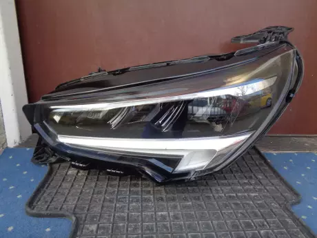 Opel corsa F levý LED světlo