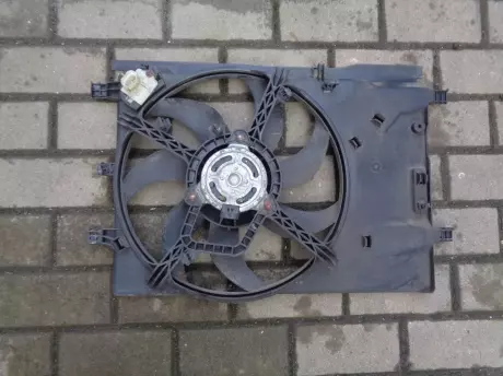 Opel corsa D ventilátor chladiče