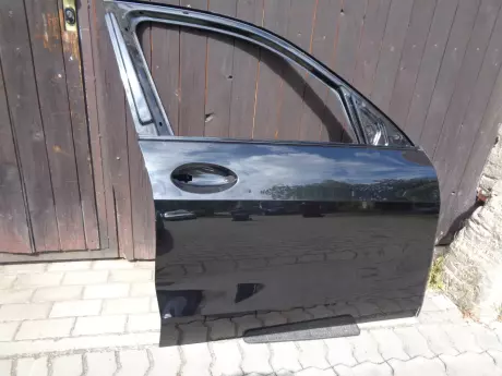 BMW X5 G05 pravé přední dveře
