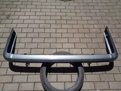 BMW 3 E30 zadní nárazník