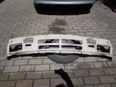 BMW 3 E30 spodní část předního čela
