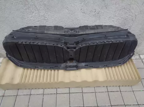 BMW 5 G30 LCI žaluzie horní