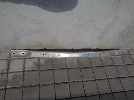 BMW X5 a X6 příčná výztuha