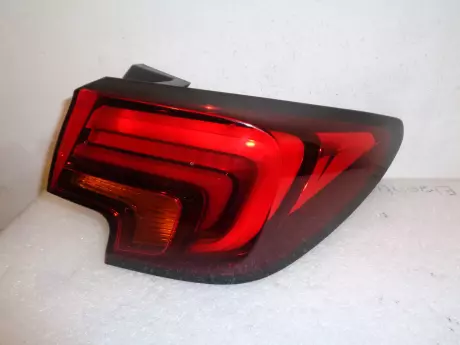 Opel astra K 5dv pravá lampa LED