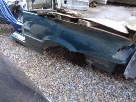 BMW 3 E36 coupé zadní část karosérie