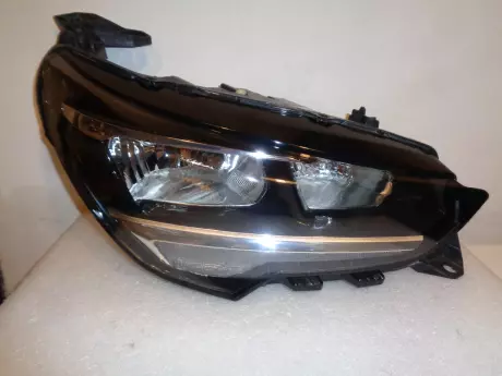 Opel corsa F pravý světlo halogen