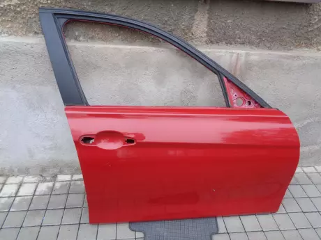 BMW 3 F30 dveře přední pravé