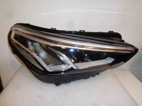 BMW X1 U11 pravý LED světlo