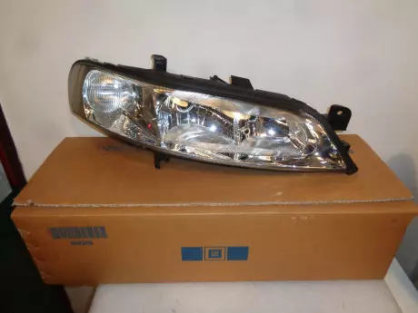 Opel vectra B facelift pravé světlo nové originál