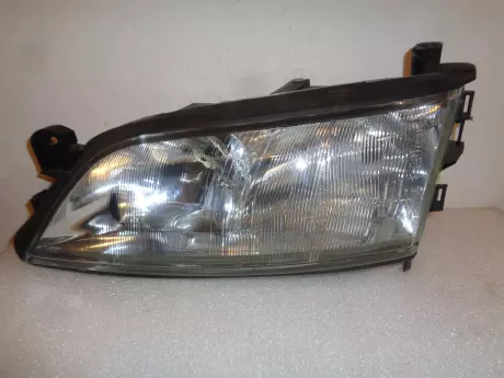 Opel vectra B levý světlo Valeo nový