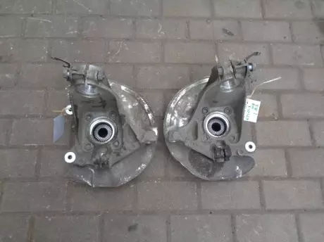 BMW F40/45/46/48 pravá přední těhlice