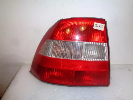 Opel vectra B 4/5dv levá zadní lampa