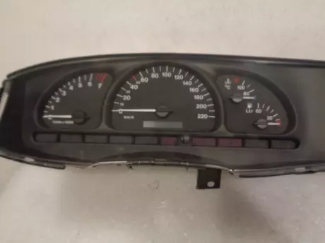 Opel vectra B facelift budíky benzín