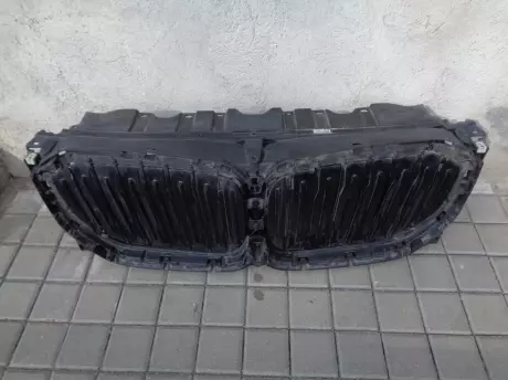 BMW X5 G05 horní žaluzie