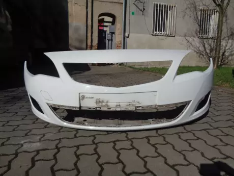 Opel astra J přední nárazník