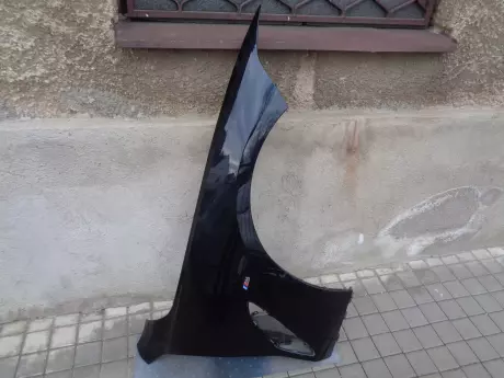 BMW 8 G14/15/16 pravý blatník