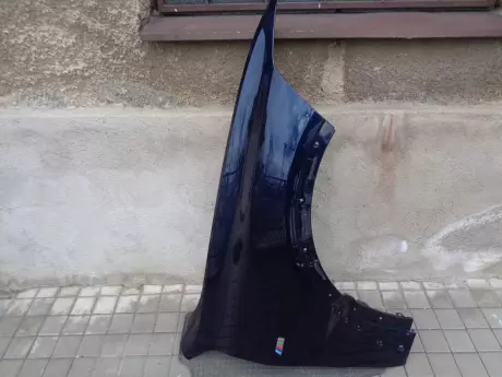 BMW X7 G07 pravý blatník