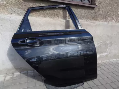 BMW 2 F45 dveře pravé zadní