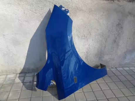 Opel corsa E pravý blatník