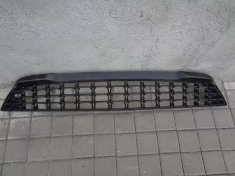 Opel zafira C mřížka předního nárazníku