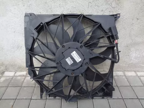 BMW X3 E83 ventilátor chladiče 600W