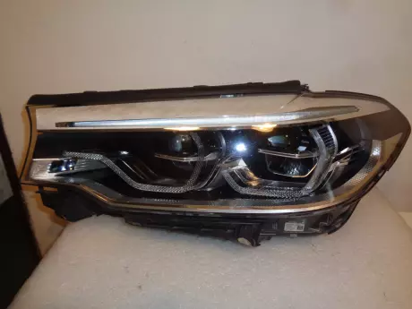 BMW 5 G30 levý světlo LED adaptivní