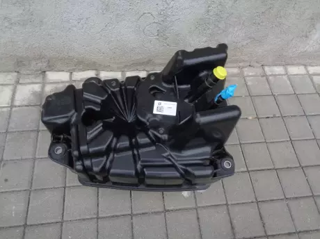 Opel insignia B nádrž Adblue s čerpadlem