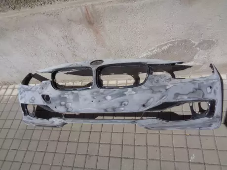 BMW 3 F30 nárazník přední Basis PDC