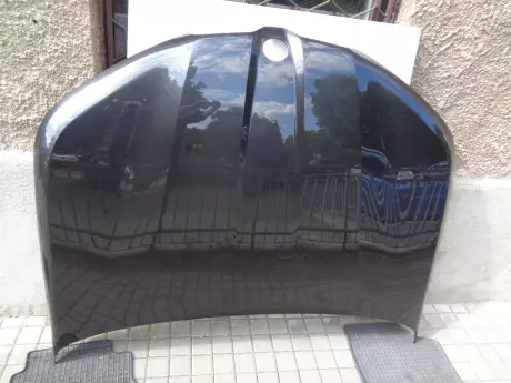 BMW iX kapota