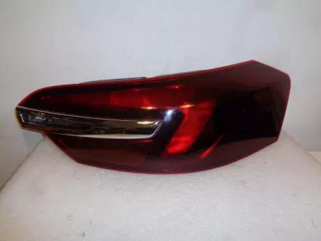 Opel insignia facelift combi lampa pravá