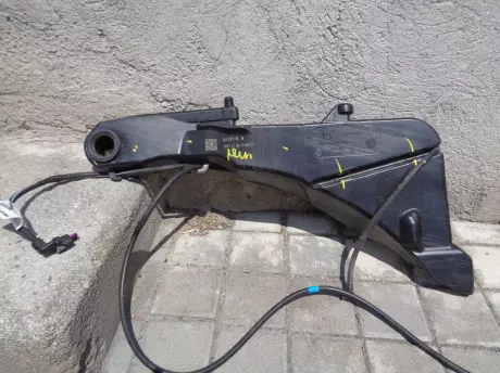 Opel astra L nádrž ostřikovačů