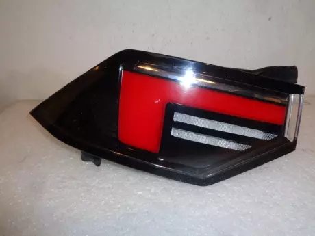 Opel astra L lampa levá LUX