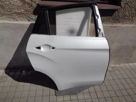 BMW X6 F16 dveře pravé zadní