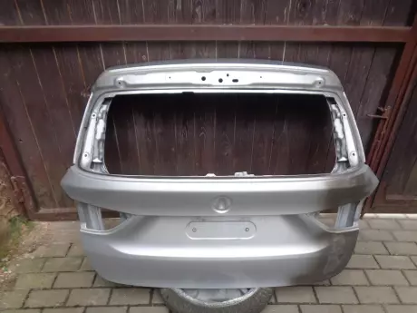 BMW 2 F46 Gran tourer zadní víko