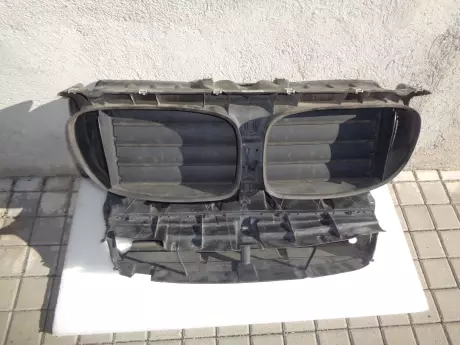 BMW 7 F01 LCI vedení vzduchu - žaluzie