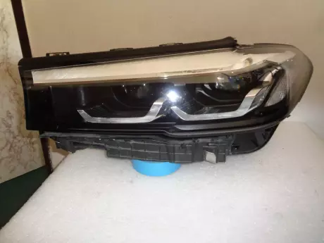 BMW 5 G30LCI levý světlo LED