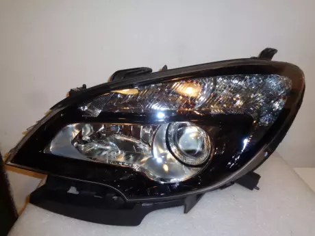 Opel Mokka Bi-xenon dynamic levý