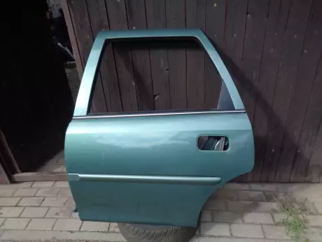 Opel vectra B caravan dveře levý zadní