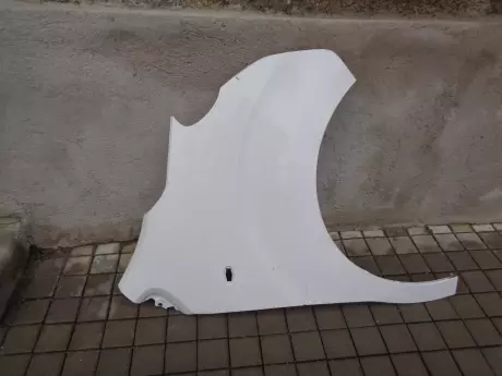 Zafira life / vivaro C pravý blatník