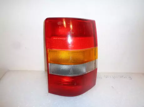 Opel omega A combi zadní lampa pravá