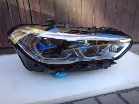 BMW X5 G05 pravý světlo LASER